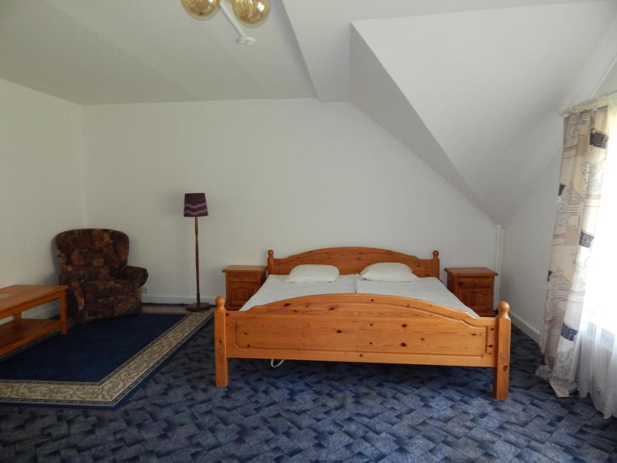 Motel Brencis Iecava Bagian luar foto